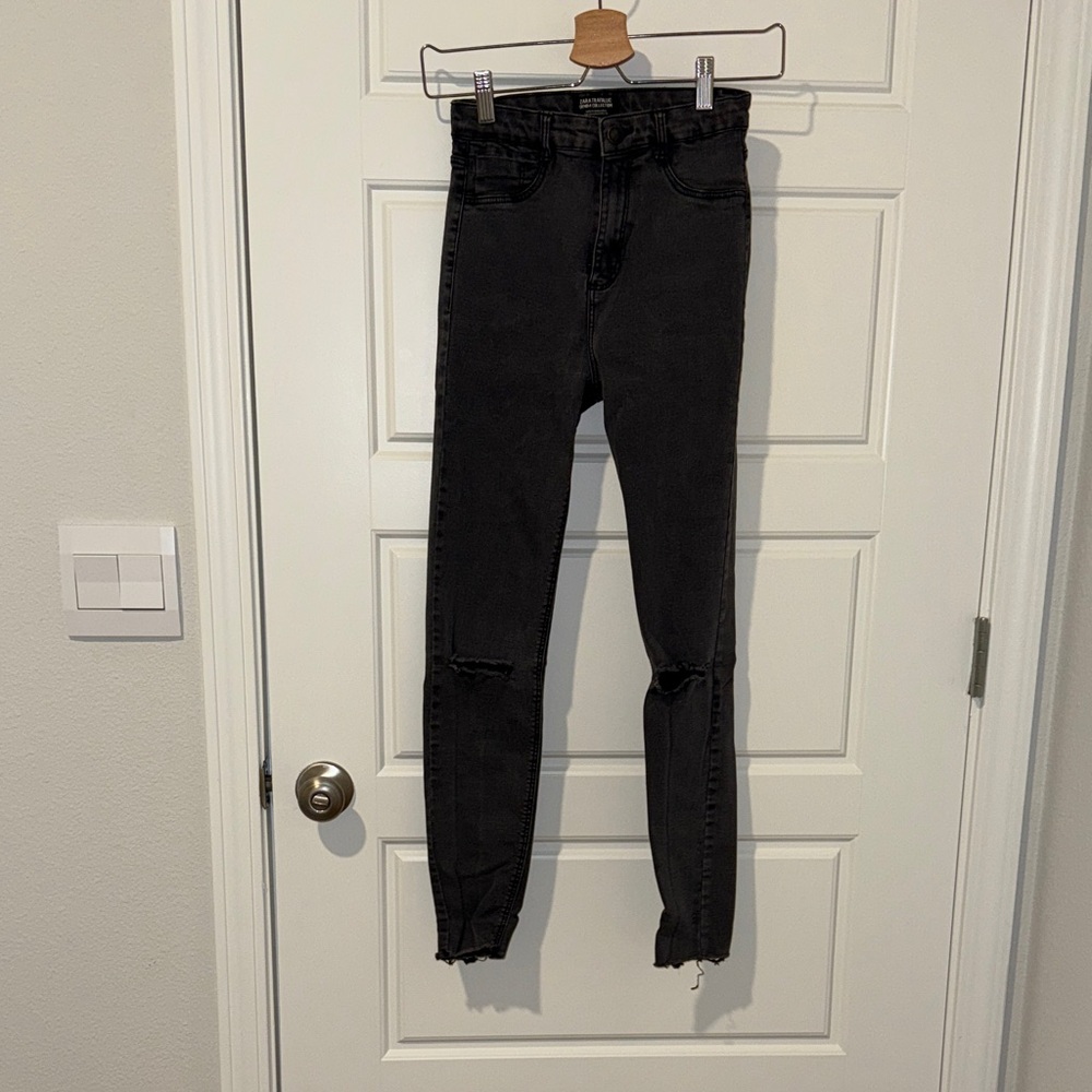 zara black knee rip skinny jeans size 4